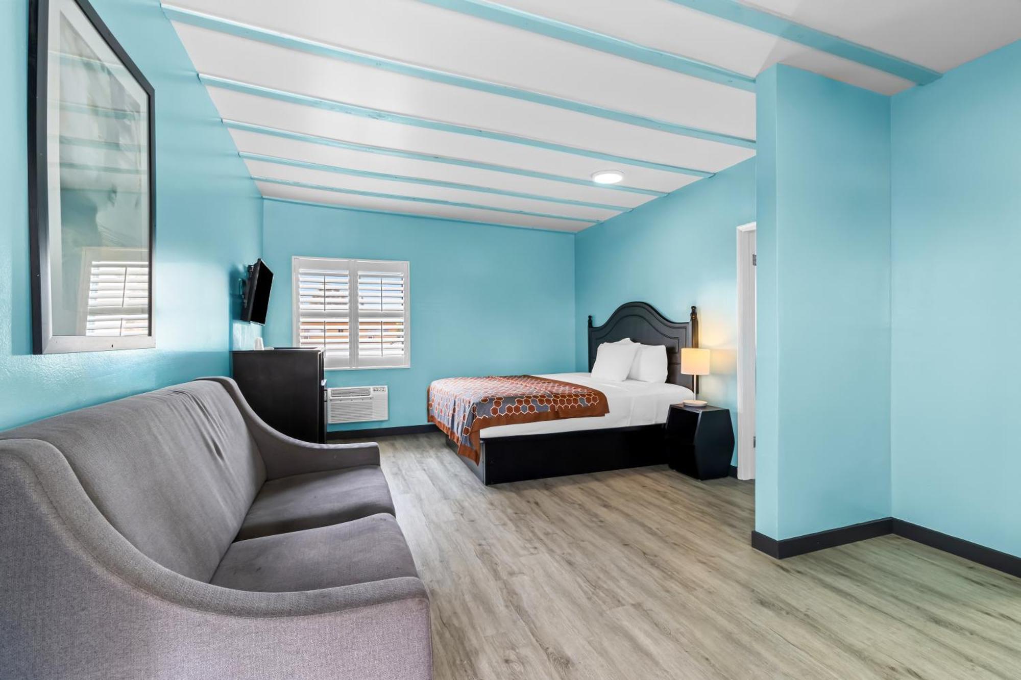Rodeway Inn & Suites North Hollywood Burbank Airport - Universal Area Los Ángeles Exterior foto